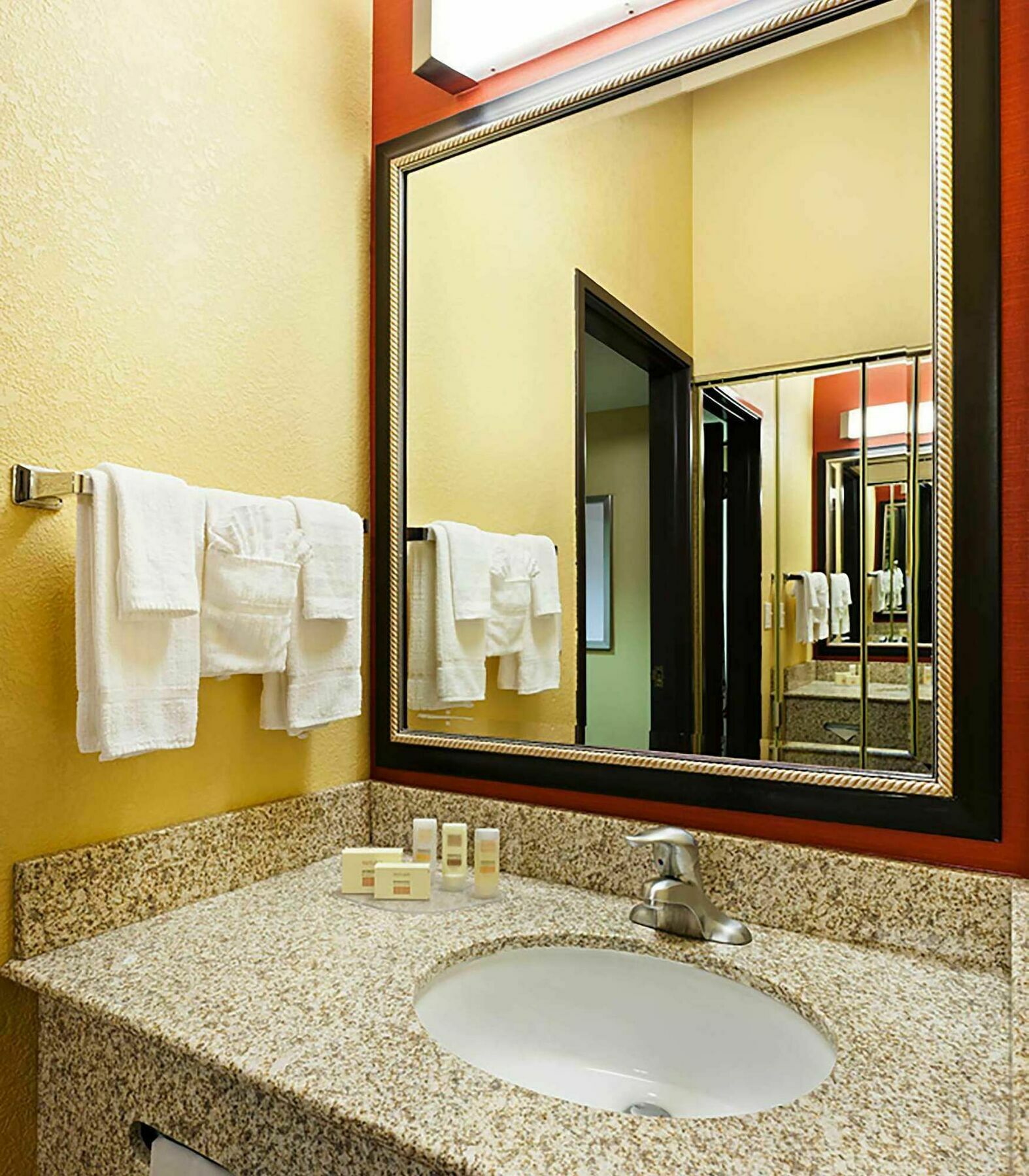 Courtyard Austin South Otel Dış mekan fotoğraf